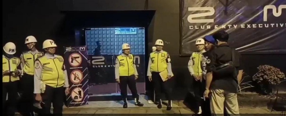 Polda Sumut Diminta Razia Test Urine Seluruh Pengunjung Zoom KTV, Diduga Menyediakan Narkoba Polda Sumut Diminta Razia Test Urine Seluruh Pengunjung Zoom KTV, Diduga Menyediakan Narkoba