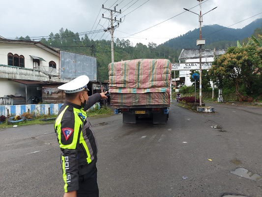 Jajaran Sat Lantas Polres Simalungun Amankan Jalur
