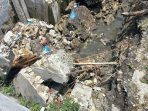 Pondasi Parit yang Baru Selesai Dikerjakan Roboh Diterjang Banjir