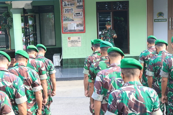 Dandim 0808Blitar Memimpin Apel Pemberangkatan Cuti Hari Raya Idul Fitri 1444 H2023 M