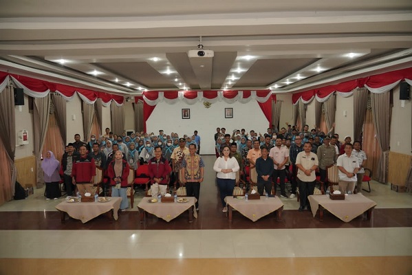 Ketua TP PKK Pakpak Bharat Sambut Kedatangan 60 Relawan Gerakan SUMUT Mengajar