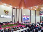 Pengumuman Kenaikan Gaji Langsung Disambut Tepuk Tangan di Gedung Dewan