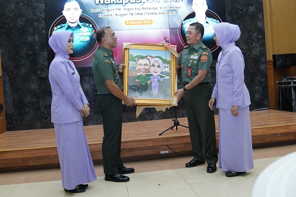 Kapuspen TNI Memimpin Sertijab dan Pisah Sambut Wakapuspen TNI (3) Kapuspen TNI Memimpin Sertijab dan Pisah Sambut Wakapuspen TNI