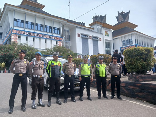 Polres Tanah Karo Berikan Pengamanan Kegiatan Hari Tanpa Tembakau dan Anti Narkoba Polres Tanah Karo Berikan Pengamanan Kegiatan Hari Tanpa Tembakau dan Anti Narkoba