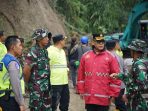 Kapolrestabes Medan Tetap Meninjau Langsung Lokasi Terdampak Longsor di Desa Sembahe Saat Hujan