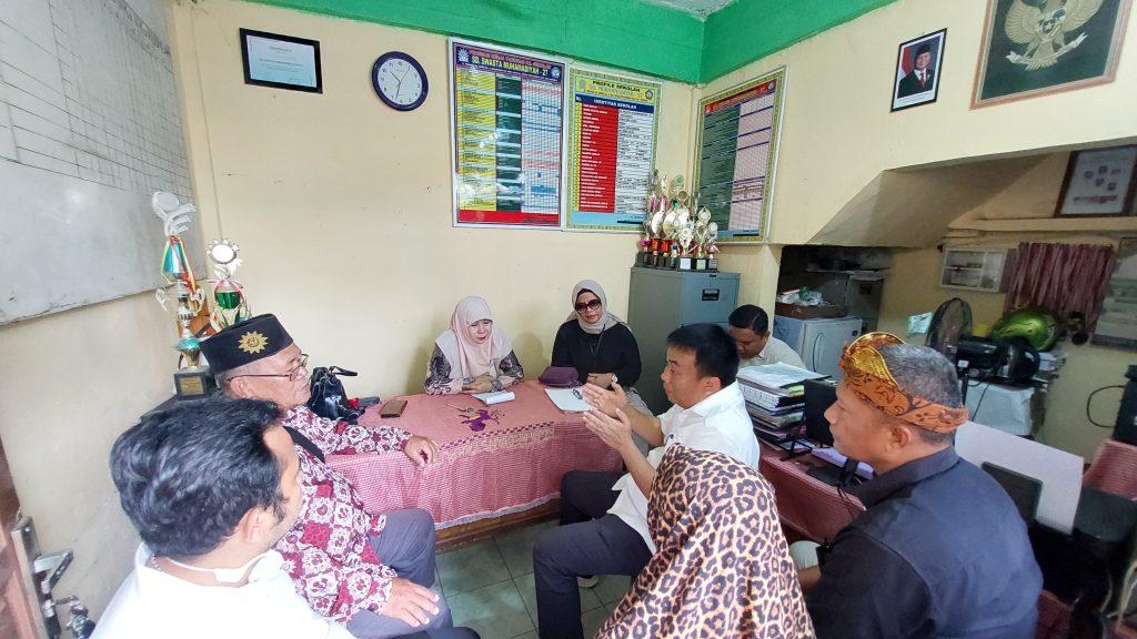 Wakil Ketua DPRD Kota Medan Zulkarnaen Bantu Siswa Terancam Putus Sekolah, Komitmen Dukung Pendidikan Berkualitas