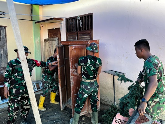 Satgas Kodam IBB Berhasil Perbaiki SDN 100723 Aek Ngadol Sitinjak sehingga Proses Belajar Siswa Dapat Kembali Berjalan Normal